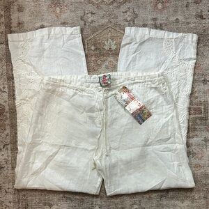 Woman’s NWTs Johnny Was White Linen Embroidered Beach Pants